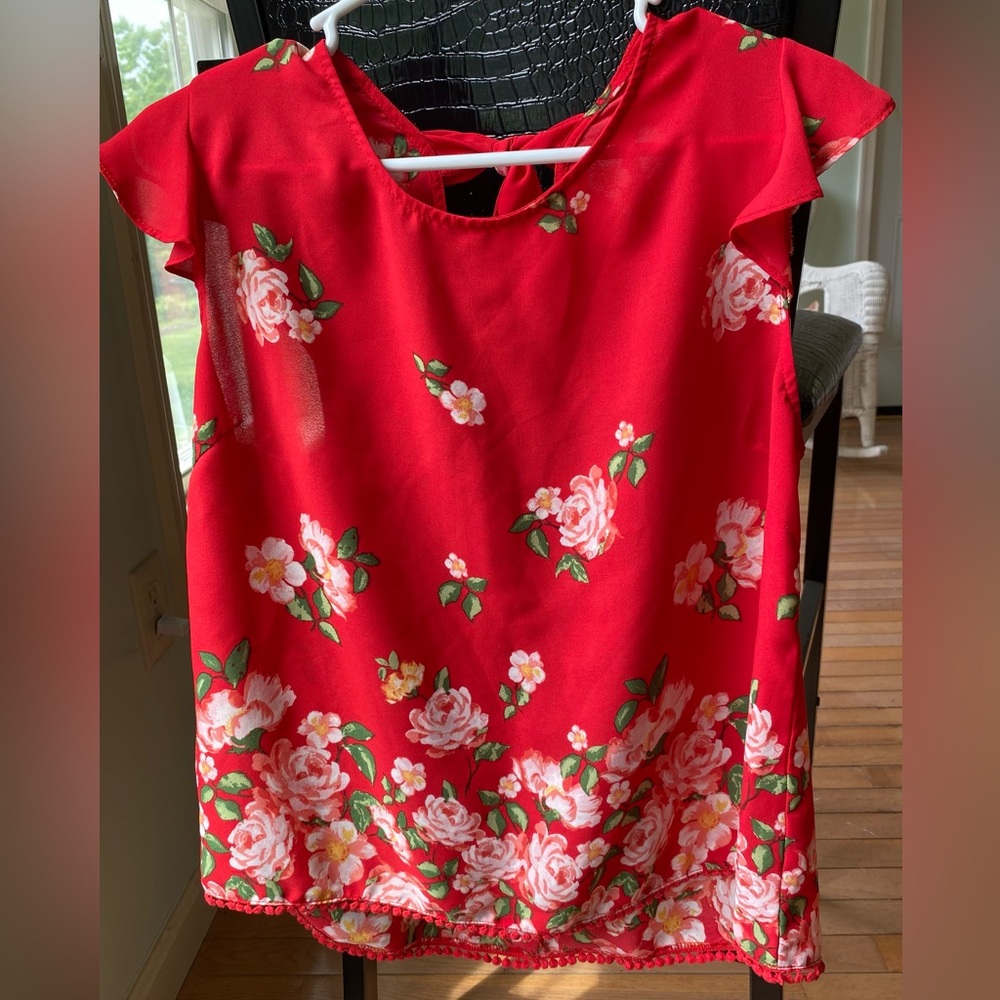 EUC Twine & String flutter sleeveless red floral blouse